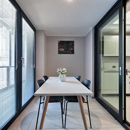 La Casa Di Malu Apart : Chic Flats Apartment